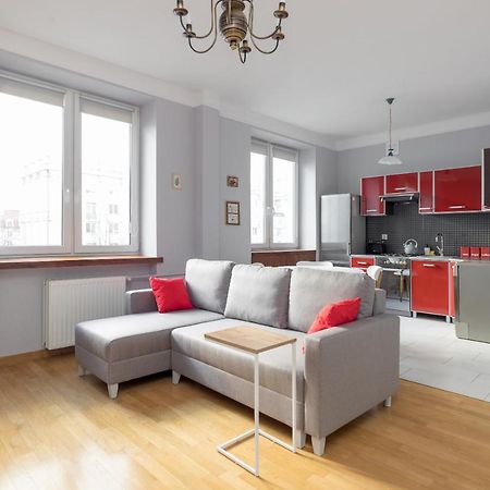 Metro Raclawicka Red Apartment Варшава Экстерьер фото