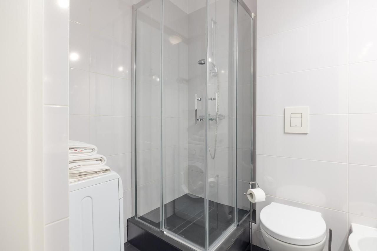 Metro Raclawicka Red Apartment Варшава Экстерьер фото