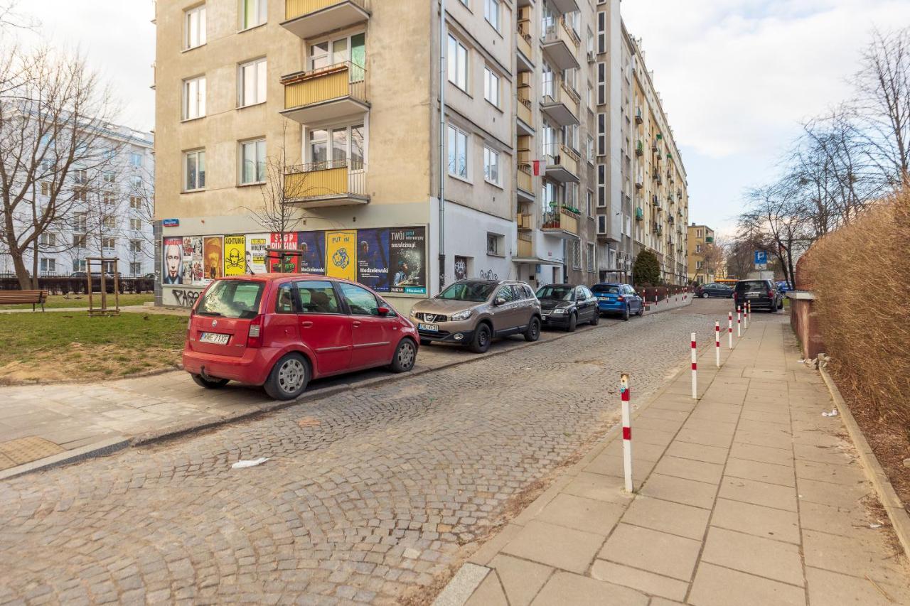 Metro Raclawicka Red Apartment Варшава Экстерьер фото
